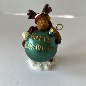 Boyds Bears “Merry Kissmoose” Kissy Ornament